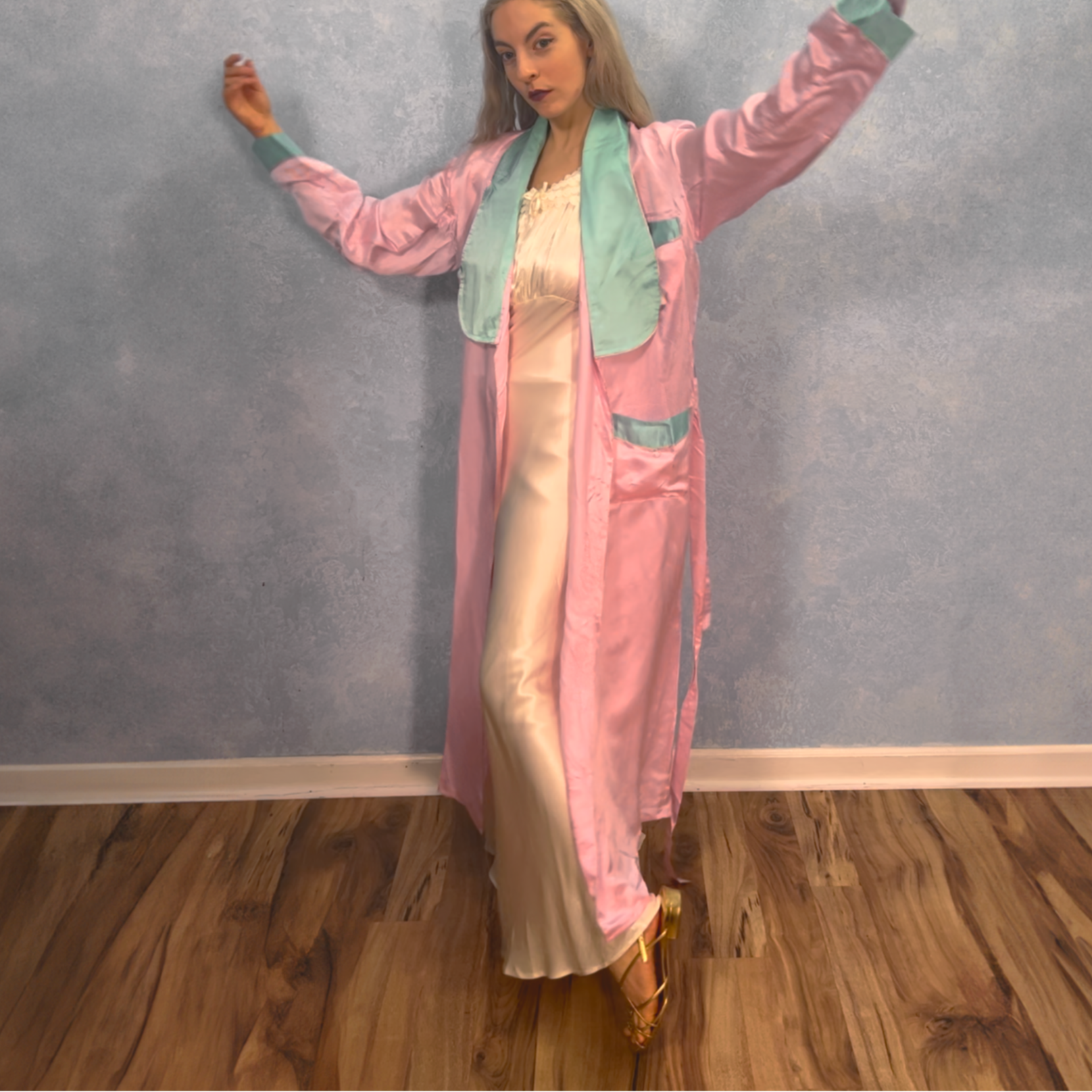 1940s Pink & Blue Korean Silk Robe