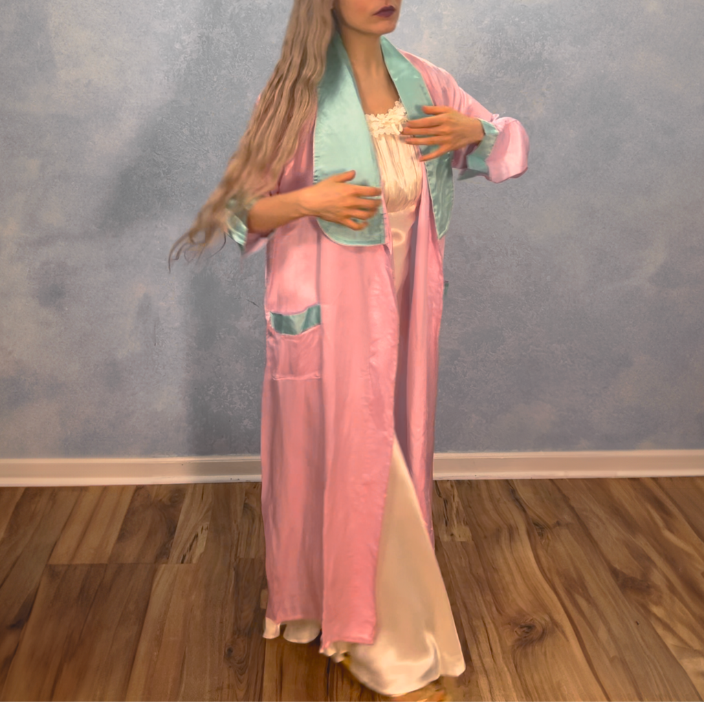 1940s Pink & Blue Korean Silk Robe
