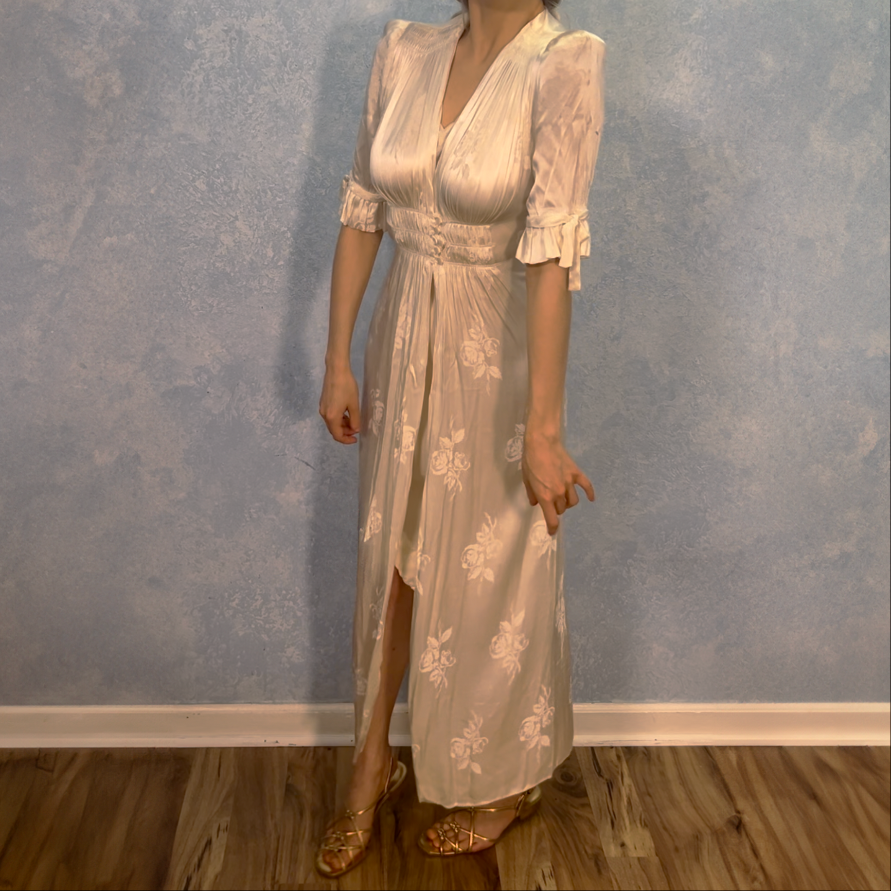 1940s White Satin Floral Rayon Peignoir